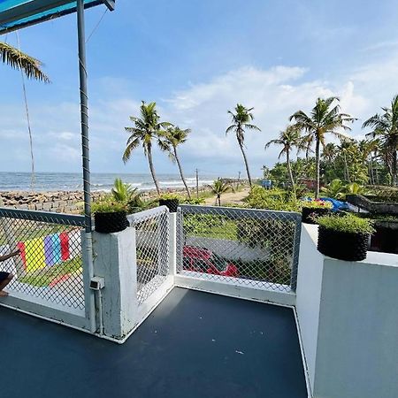 Chameleon Beach Resort, Cherai Kochi Esterno foto