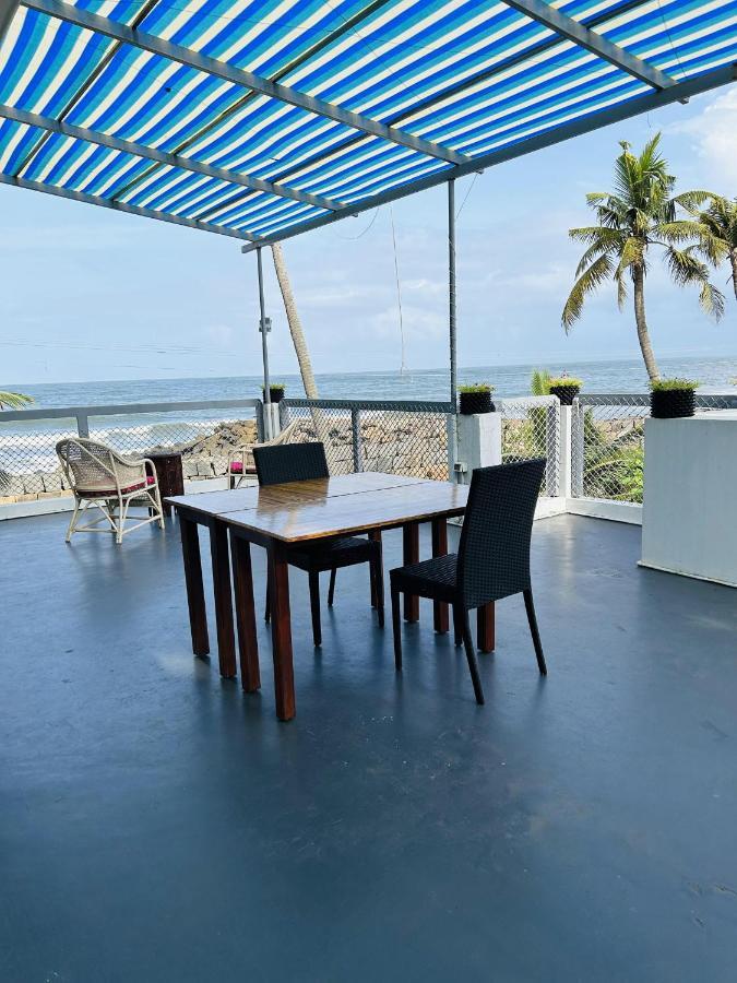 Chameleon Beach Resort, Cherai Kochi Esterno foto